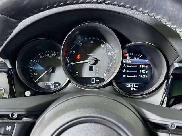 2024 Porsche Macan - Image 13 of 20