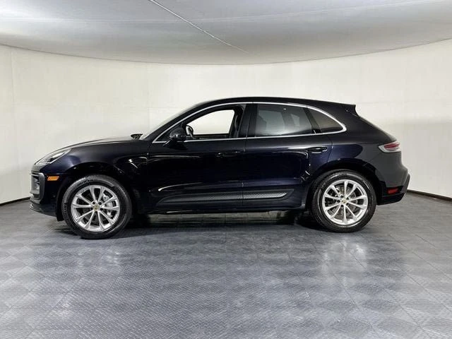 2024 Porsche Macan - Image 2 of 20