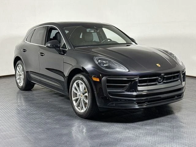 2024 Porsche Macan - Image 9 of 20