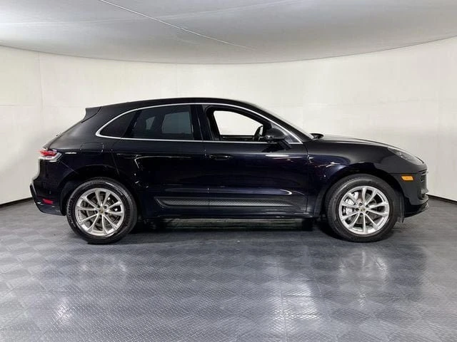 2024 Porsche Macan - Image 8 of 20