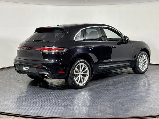 2024 Porsche Macan - Image 7 of 20