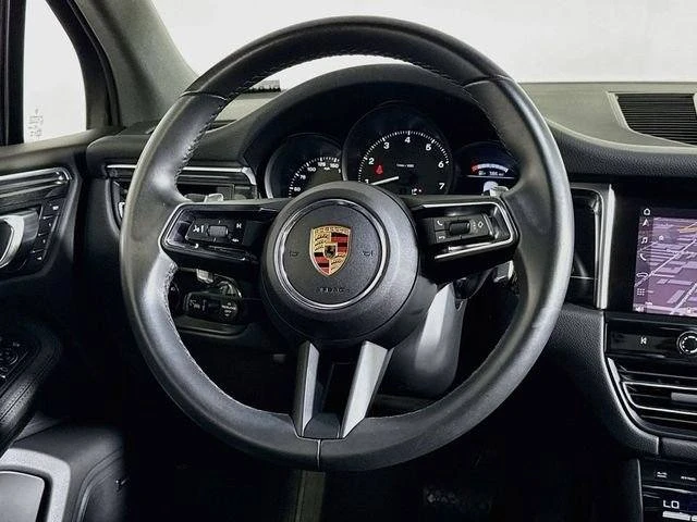 2024 Porsche Macan - Image 12 of 20