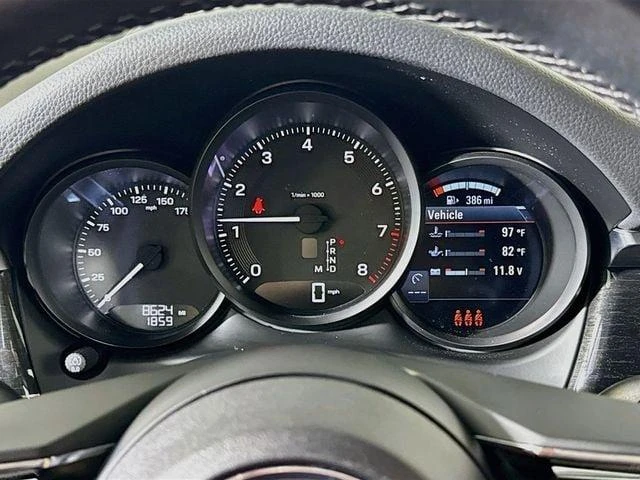 2024 Porsche Macan - Image 13 of 20