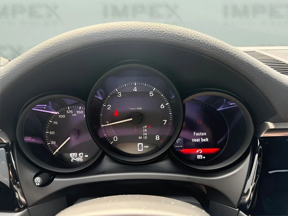 2024 Porsche Macan - Image 20 of 31
