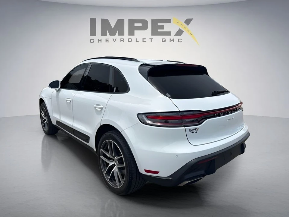 2024 Porsche Macan - Image 6 of 31