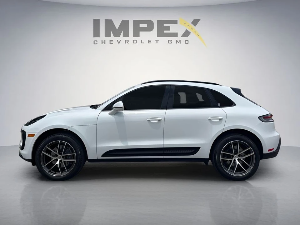 2024 Porsche Macan - Image 4 of 31