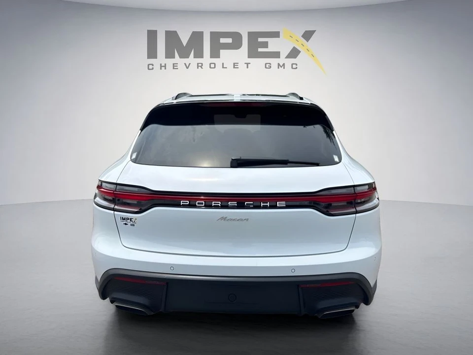 2024 Porsche Macan - Image 7 of 31
