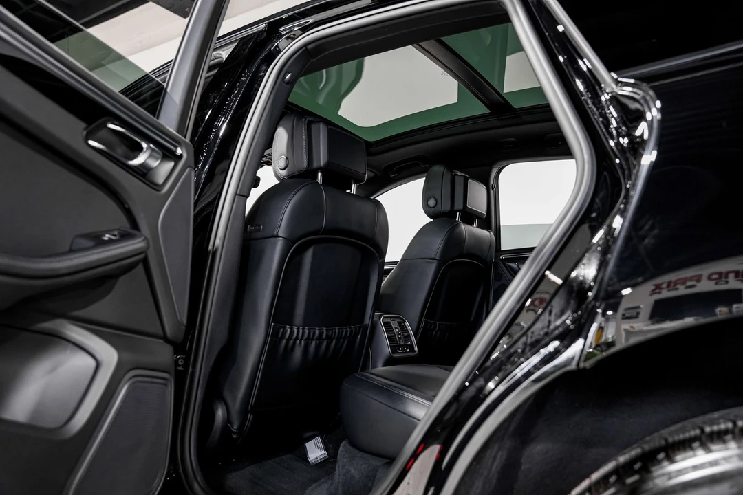 2024 Porsche Macan - Image 31 of 31