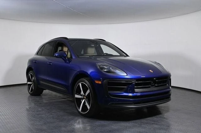 2024 Porsche Macan - Image 9 of 20