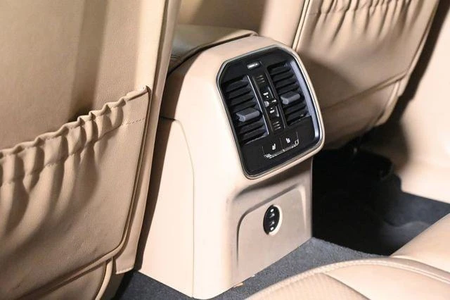 2024 Porsche Macan - Image 20 of 20