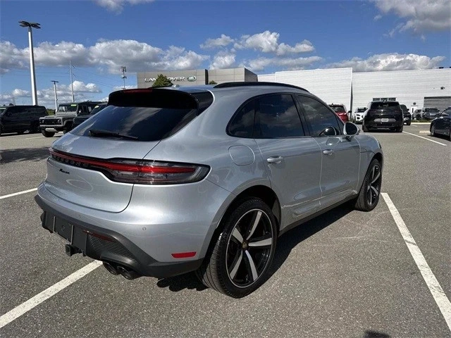 2024 Porsche Macan - Image 6 of 21