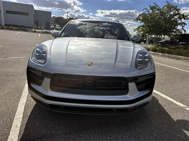 2024 Porsche Macan - Image 10 of 21