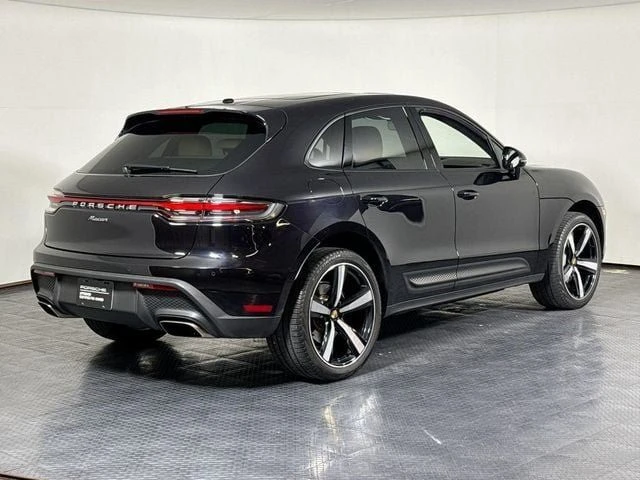 2024 Porsche Macan - Image 7 of 20