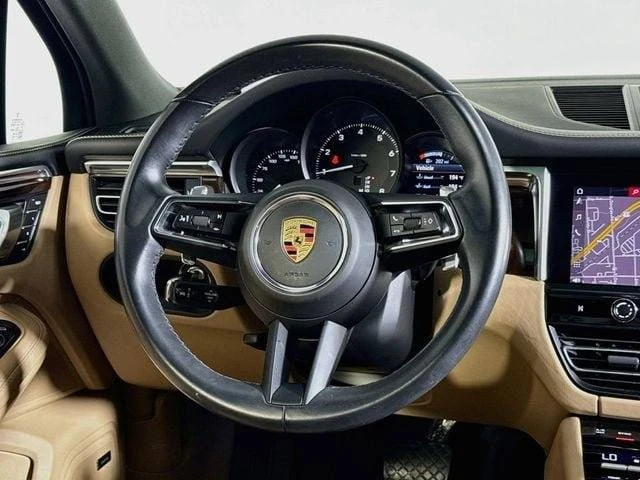2024 Porsche Macan - Image 12 of 20