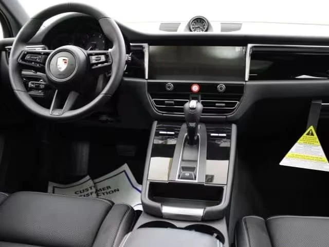 2024 Porsche Macan - Image 12 of 19