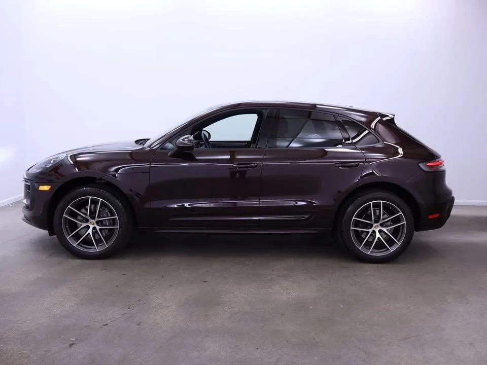 2024 Porsche Macan - Image 2 of 18