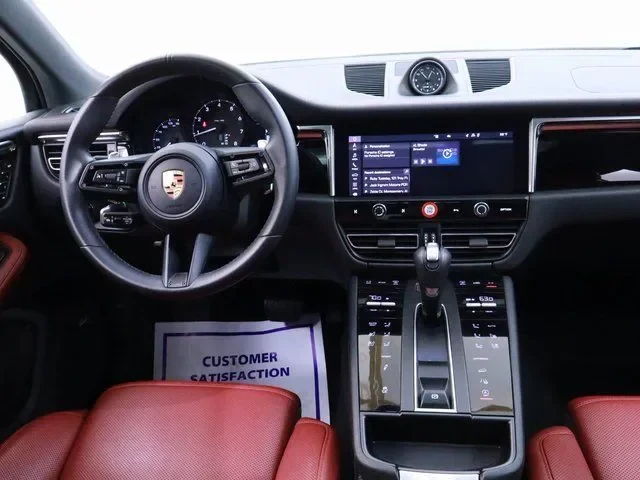 2024 Porsche Macan - Image 9 of 18