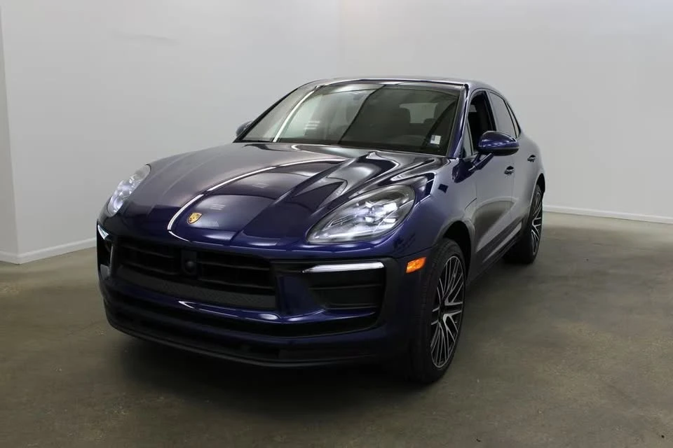 2024 Porsche Macan - Image 2 of 19