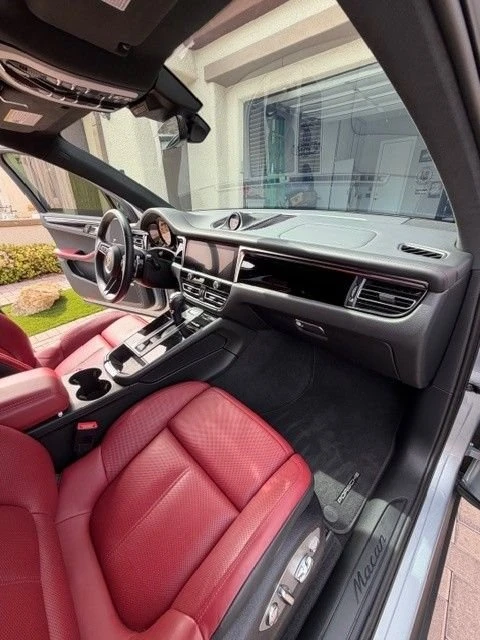 2024 Porsche Macan - Image 11 of 15