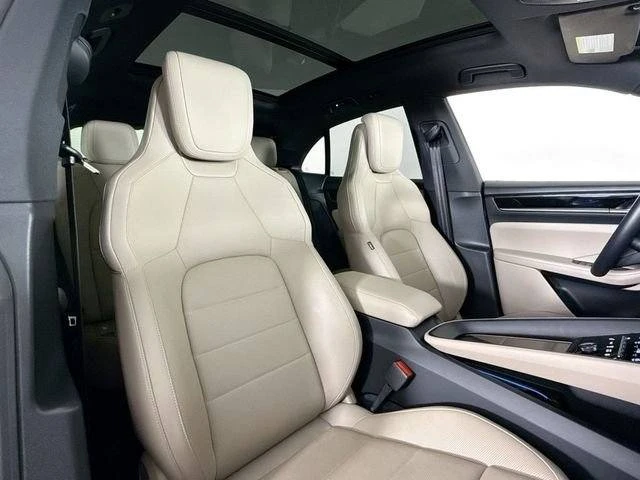 2024 Porsche Macan Electric - Image 14 of 20