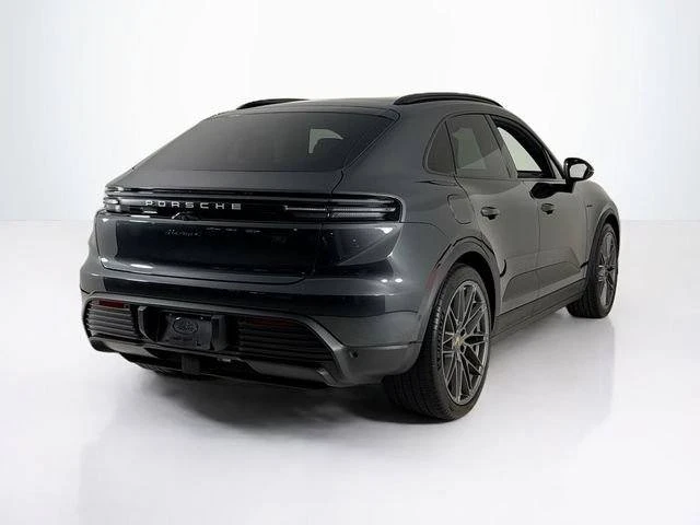 2024 Porsche Macan Electric - Image 5 of 20