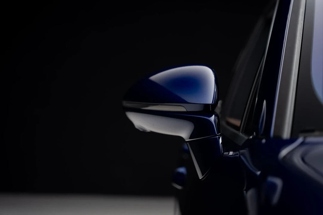 2024 Porsche Macan Electric - Image 13 of 21