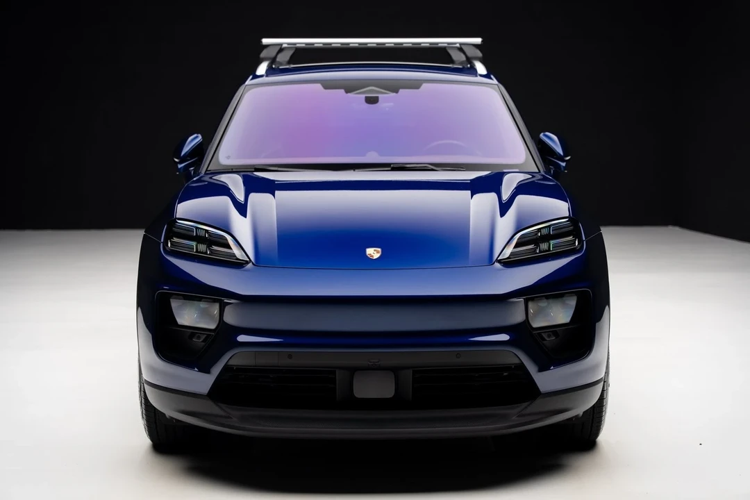 2024 Porsche Macan Electric - Image 6 of 12
