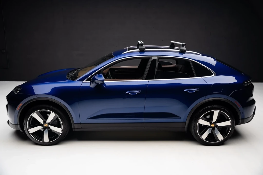 2024 Porsche Macan Electric - Image 15 of 21