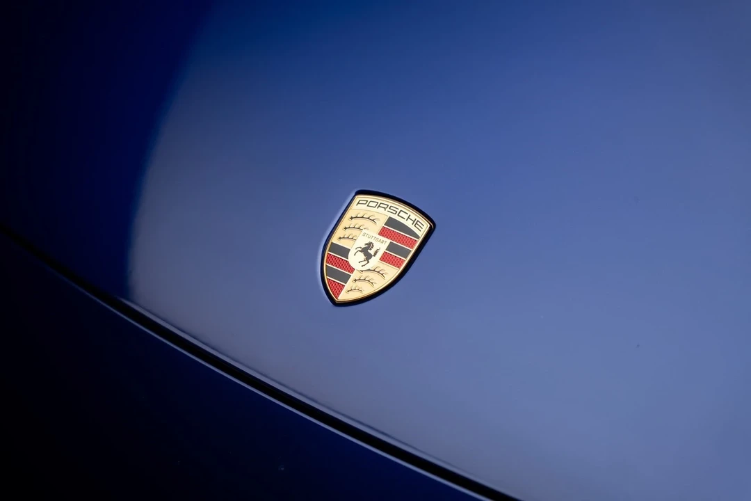 2024 Porsche Macan Electric - Image 12 of 12