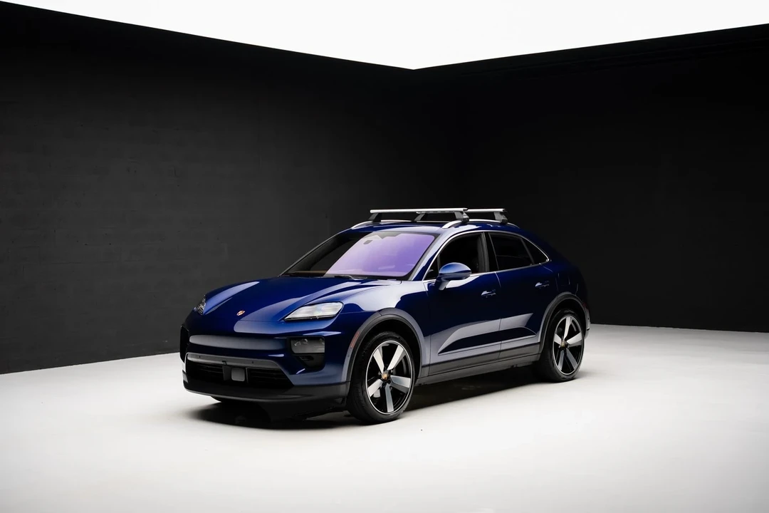 2024 Porsche Macan Electric - Image 4 of 12