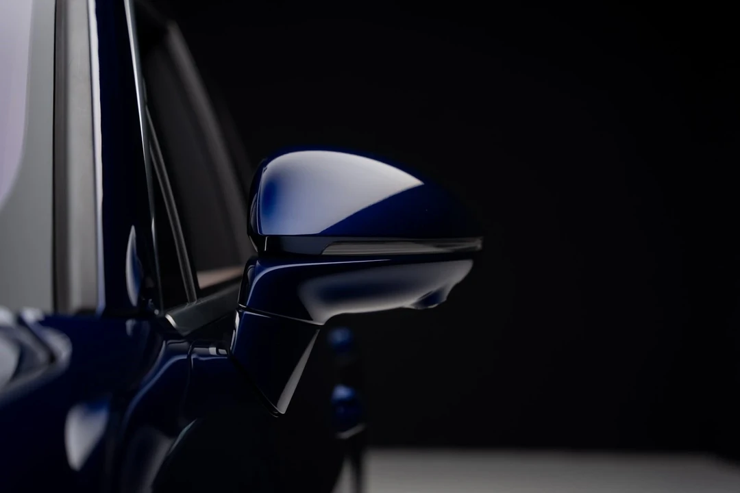 2024 Porsche Macan Electric - Image 14 of 21