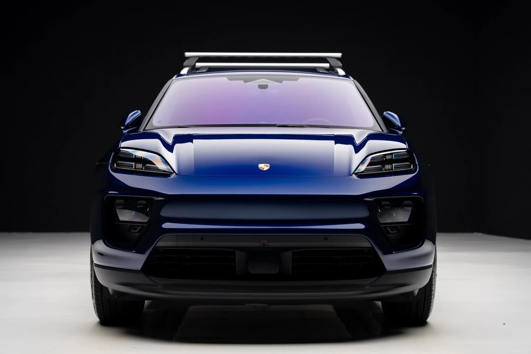 2024 Porsche Macan Electric - Image 7 of 12