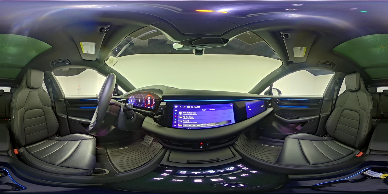 2024 Porsche Macan Electric - Image 26 of 28