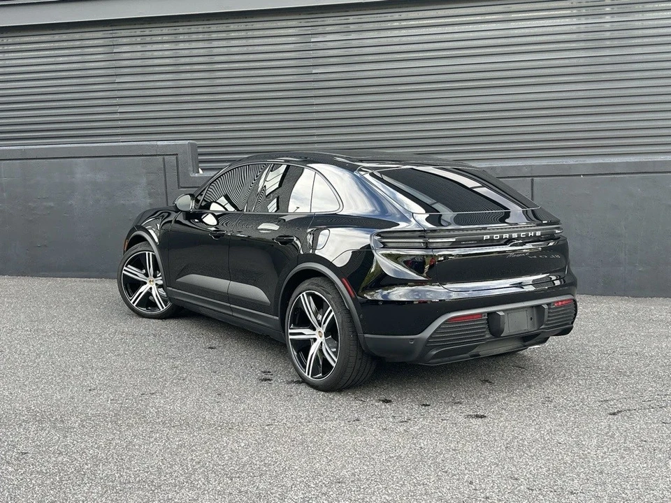 2024 Porsche Macan Electric - Image 3 of 21