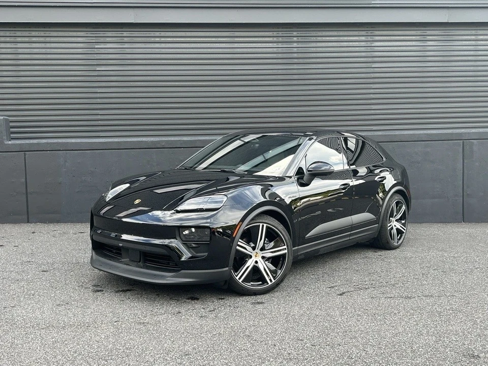 2024 Porsche Macan Electric - Image 6 of 21