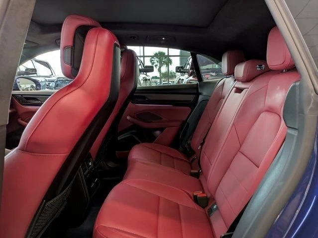 2024 Porsche Macan Electric - Image 11 of 12