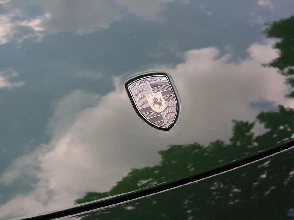 2024 Porsche Macan Electric - Image 13 of 20