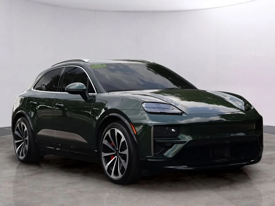 2024 Porsche Macan Electric - Image 11 of 20