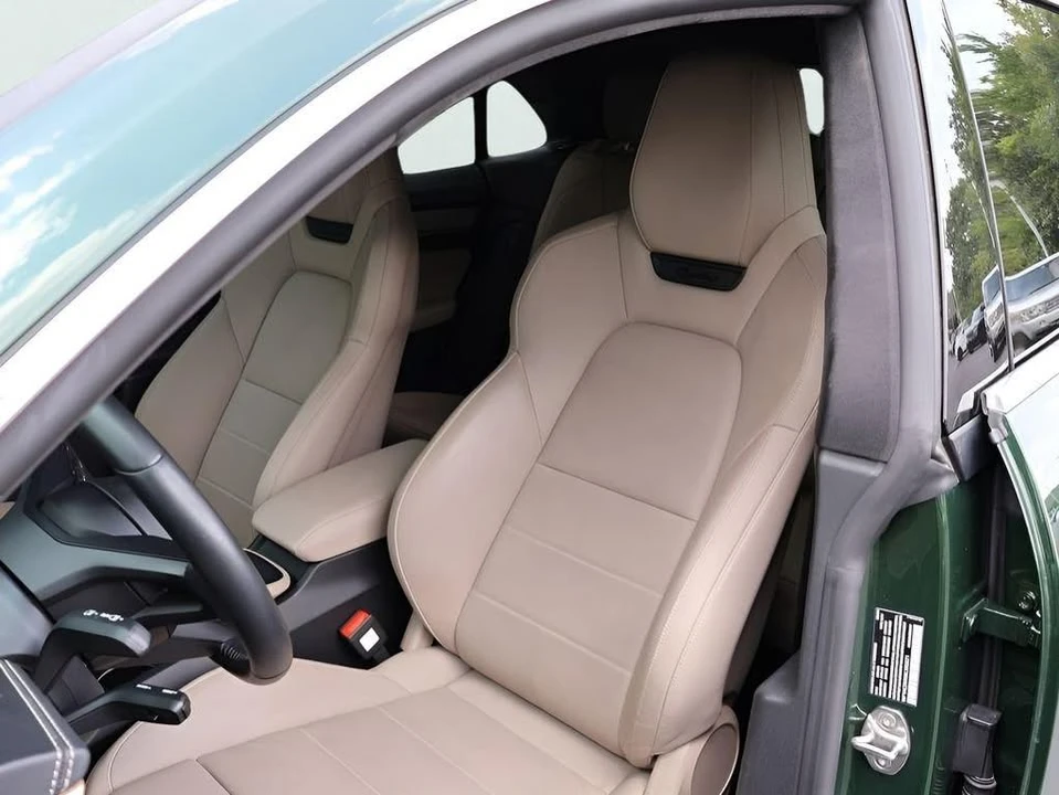 2024 Porsche Macan Electric - Image 5 of 20