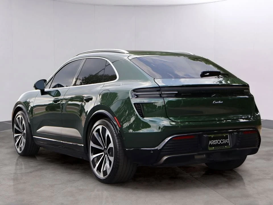 2024 Porsche Macan Electric - Image 3 of 20