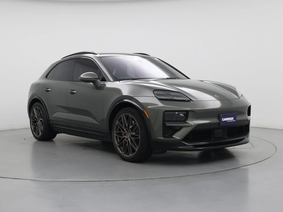 2024 Porsche Macan Electric - Image 2 of 28