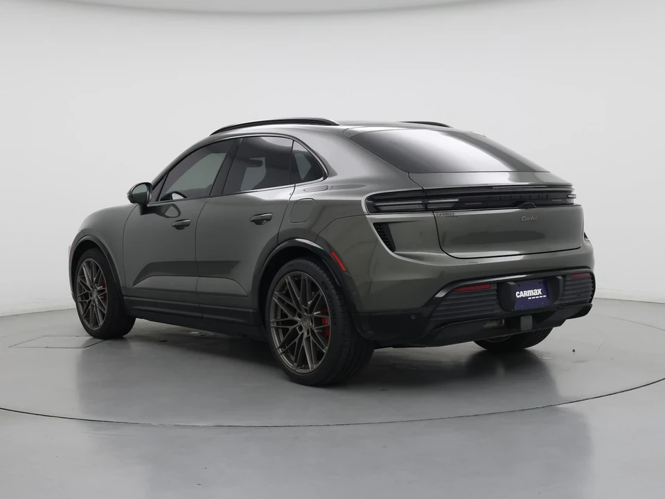 2024 Porsche Macan Electric - Image 3 of 28