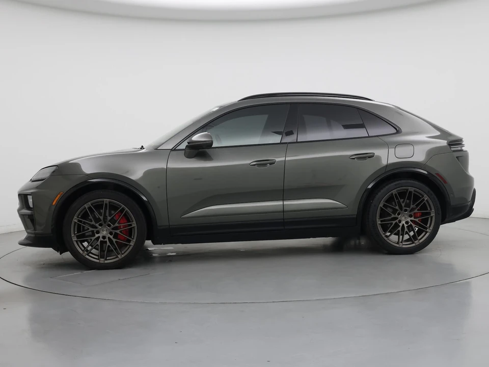 2024 Porsche Macan Electric - Image 4 of 28