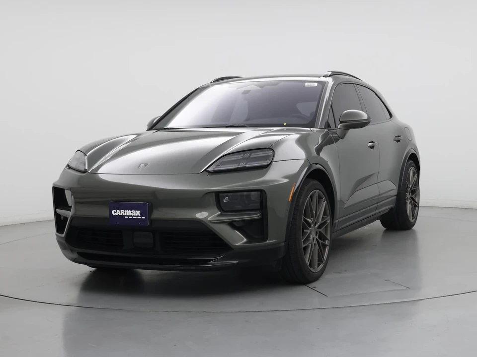 2024 Porsche Macan Electric - Image 5 of 28