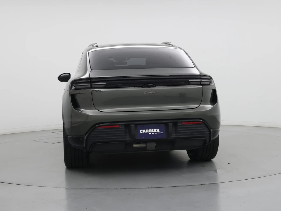 2024 Porsche Macan Electric - Image 7 of 28