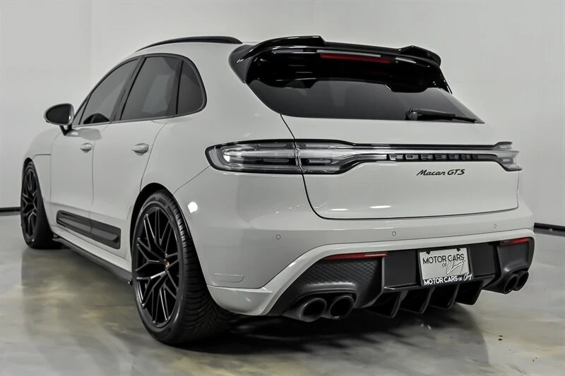2024 Porsche Macan GTS - Image 8 of 31
