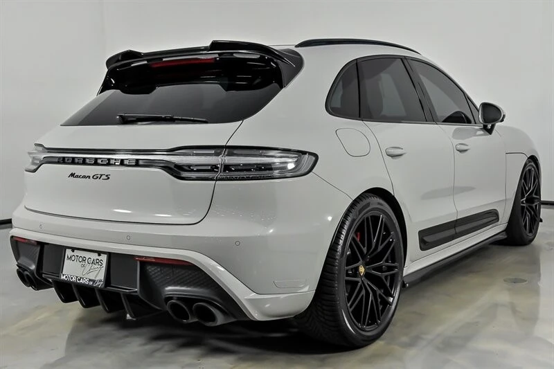2024 Porsche Macan GTS - Image 10 of 31