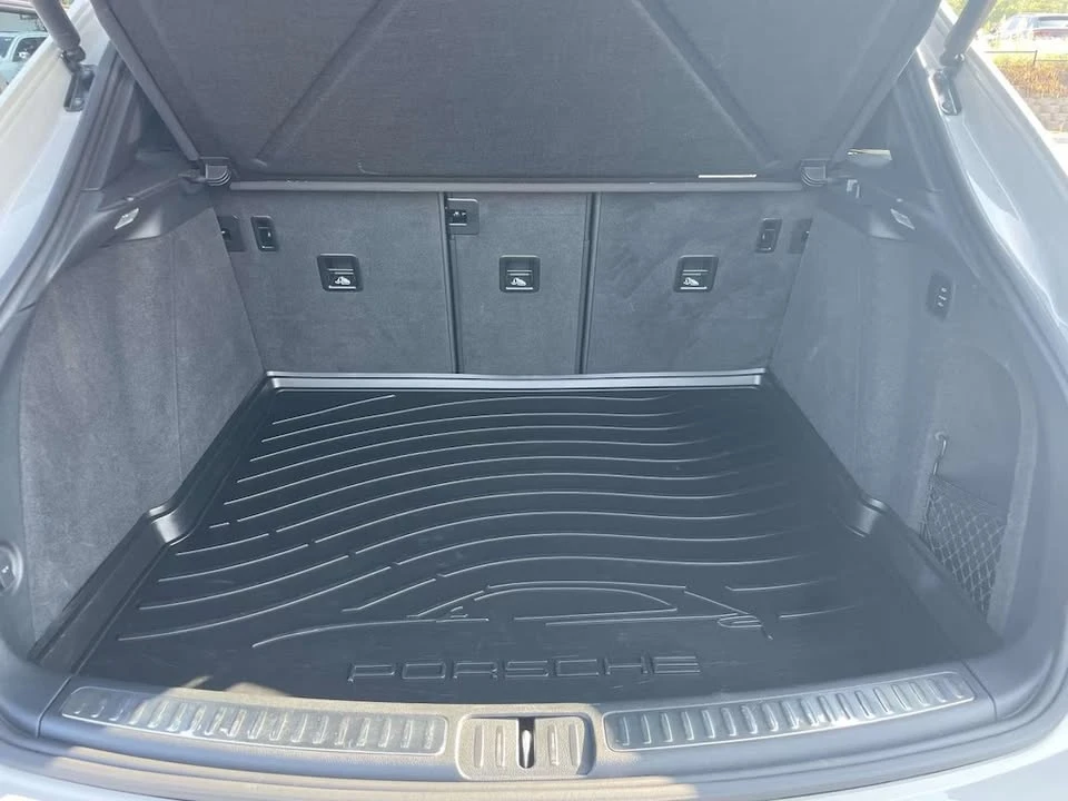 2024 Porsche Macan GTS - Image 9 of 15