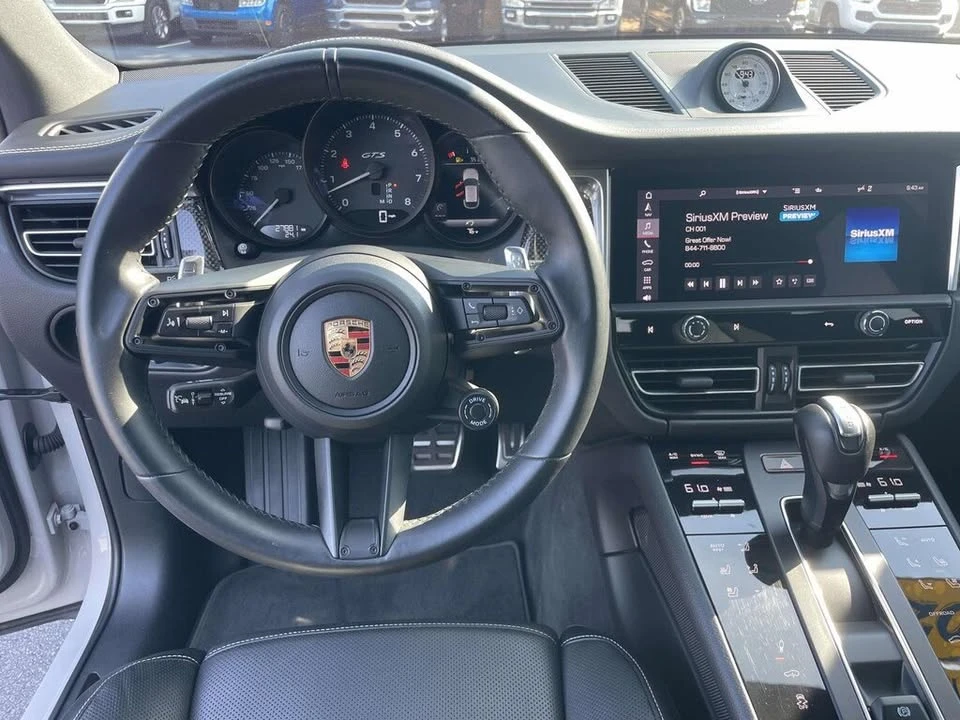 2024 Porsche Macan GTS - Image 12 of 15