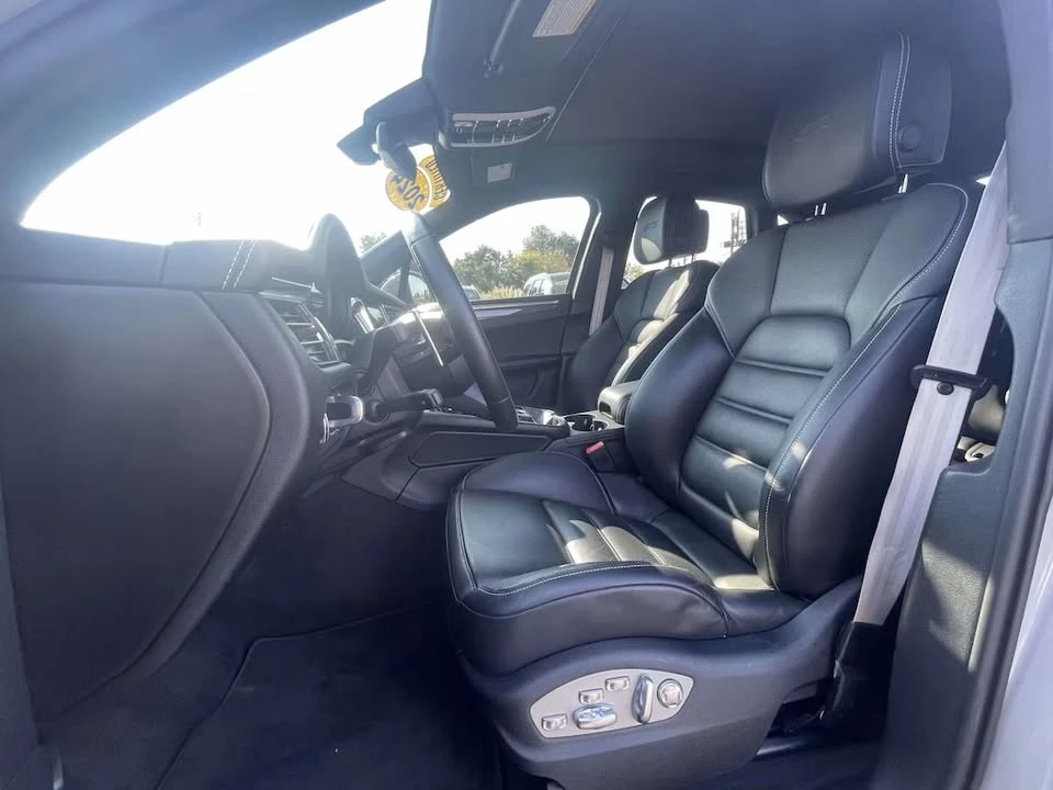 2024 Porsche Macan GTS - Image 10 of 15
